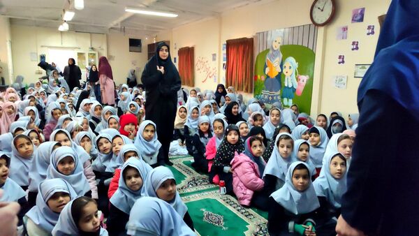 جشن عید مبعث در دبستان شاهد حاج تقی آقا بزرگ مشهد
