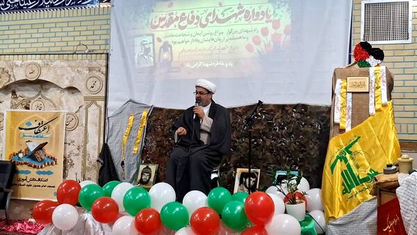 اعتکاف دختران دانش‌آموز قم در مسجد امام حسین(ع)