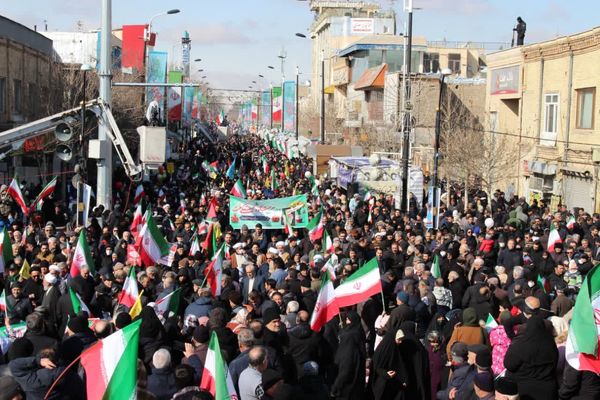 یک زنجان متحد در روز ۲۲بهمن 