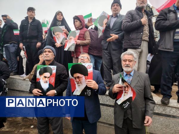 تولد ۴۷ساله‌گی انقلاب ایران در خیابان پانزده خرداد