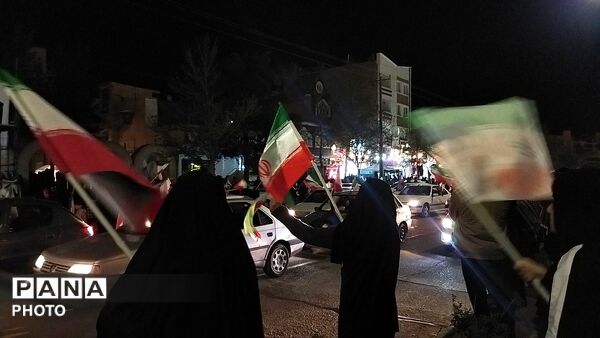 چهل و یکمین رژه ماشینی بلوار فضل نیشابور پس از آغاز جنگ 