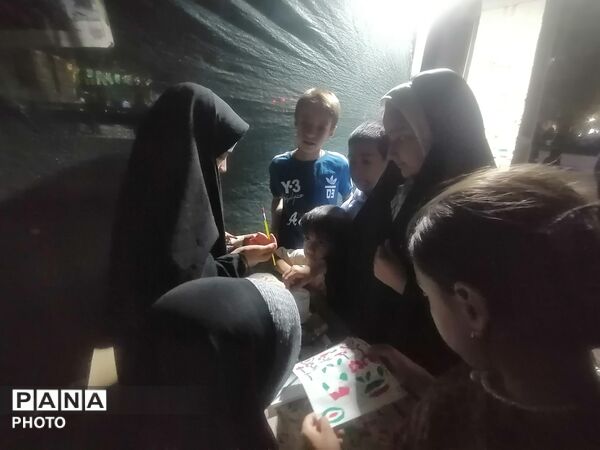 حضور دانش آموزان در موکب سازمان دانش آموزی در یکصد و ششمین شب تجمعات
