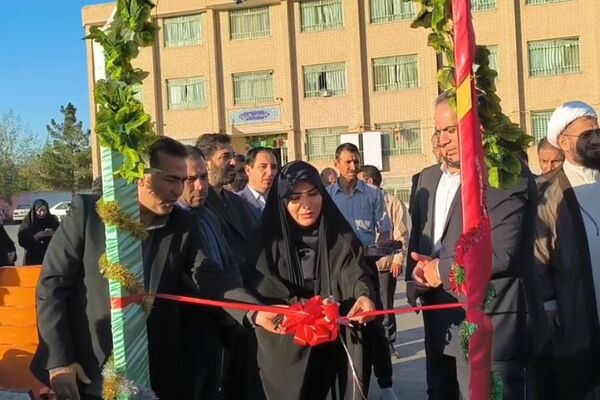افتتاح پنج زمین چمن مصنوعی و آئین خشت گذاری دو سالن ورزشی در مدارس اندیشه 