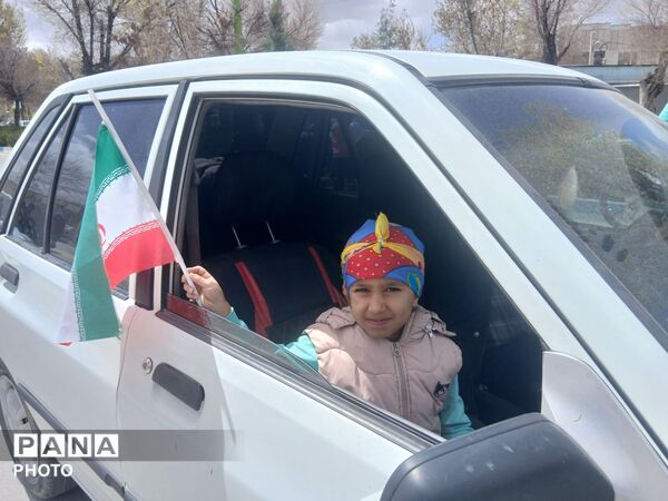 رژه ورزشی دانش آموزی در فرخشهر