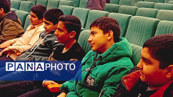 اردوی یک روزه دانش‌آموزان پایه هشتمی دبیرستان میثاق