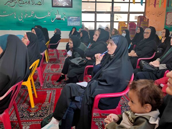 برگزاری جلسه آموزش خانواده در دبیرستان شاهد شهید قاسم سلیمانی