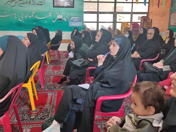 برگزاری جلسه آموزش خانواده در دبیرستان شاهد شهید قاسم سلیمانی