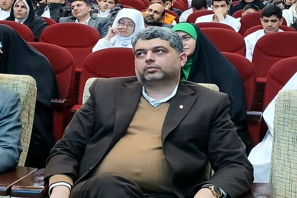 آبین بدرقه ۵۲ دانش‌آموز عمره‌گذار 