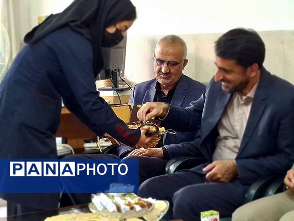 بازدید مدیرکل آموزش و پرورش استان چهارمحال وبختیاری در آموزشگاه استثنائی امید شهرستان بروجن 