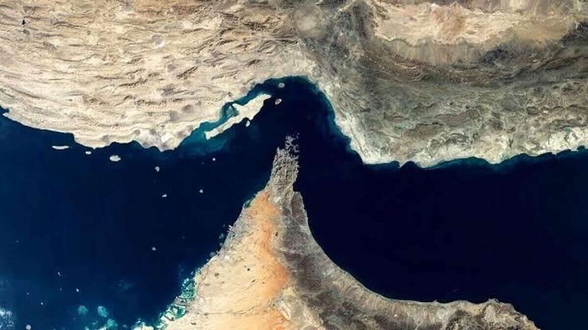 وضعیت تنگه هرمز به حالت قبل برگشت/ تنگه تحت مدیریت و کنترل شدید نیروهای مسلح قرار دارد