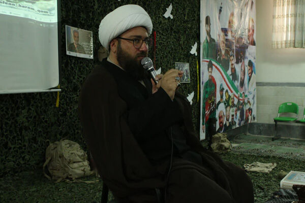 جلوه‌هایی از یادواره شهدای دبیرستان سید احمد فاتحی یک قم