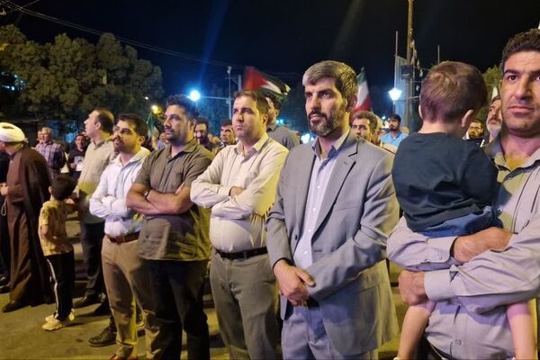 نورآباد در مسیر ولایت؛ تجدید میثاق با رهبری در صد و شصت و سومین شب ایستادگی