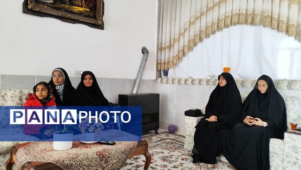 دیدار خبرنگاران پانا و بسیج رسانه شهرستان اردکان با خانواده شهید فتوحی