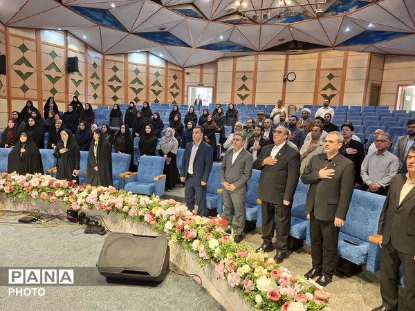 مدارس کانون پویندگی در عرصه تعلیم و تربیت هستند