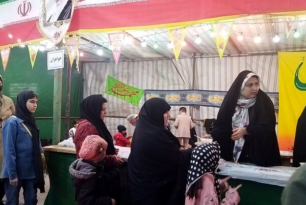 گذری بر موکب های پذیرایی مهدیه در شب میلاد حضرت مهدی (ع)