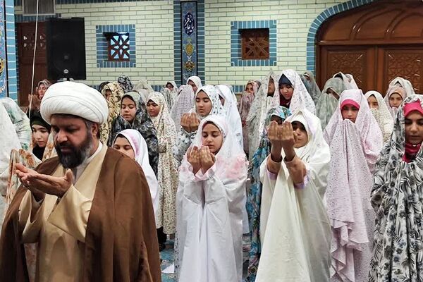 اعتکاف دختران آسمان با محوریت بصیرت نوجوان و حاج قاسم سلیمانی در باقرشهر 