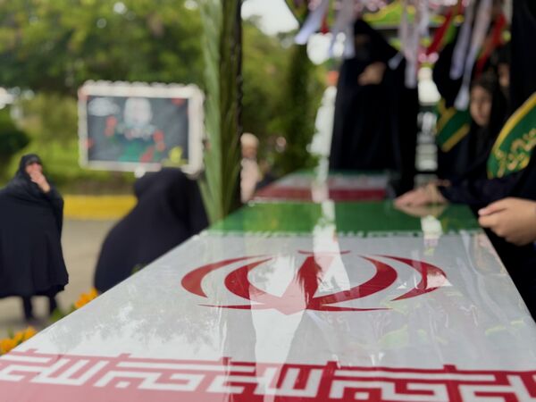  مراسم تشییع ۱۰ شهید گمنام در آمل
