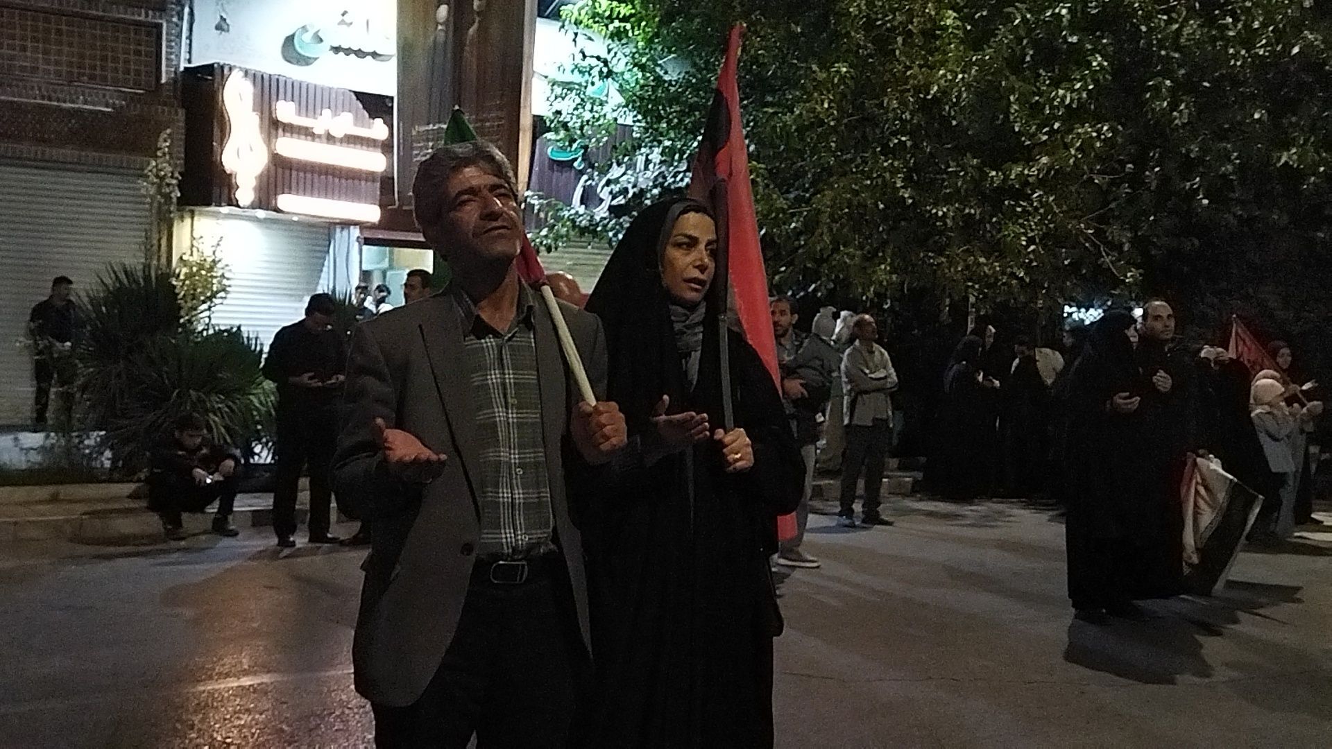 نیشابور دست در دعا برای ظهور منجی 