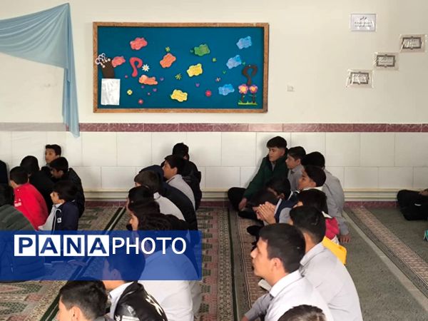 گرامیداشت ایام فاطمیه در دبیرستان خاتم الانبیا خاتم