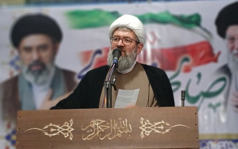 درس‌آموزی از مکتب عاشورا، تعهد به دفاع از حق است