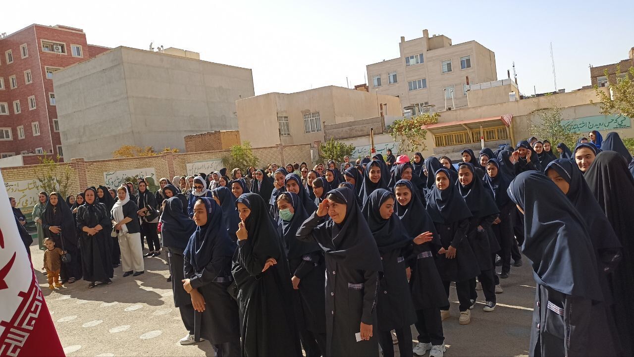 «شکوفه جوانه‌ها»