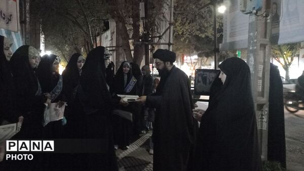  قدردانی از دختران انجمن اسلامی در راهپیمایی شهرستان آشخانه