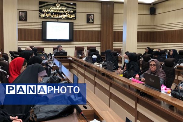 کارگاه آموزشی با موضوع جهاد تبیین در ناحیه دو شهرری 