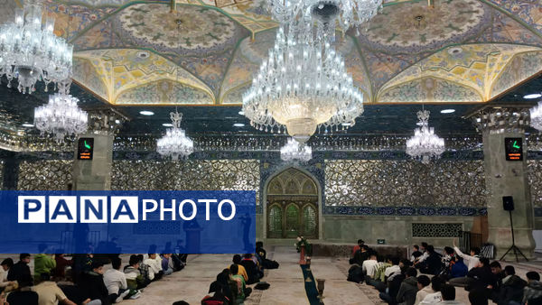 آیین جشن تکلیف دانش‌آموزان دبیرستان شهید غفاری قم