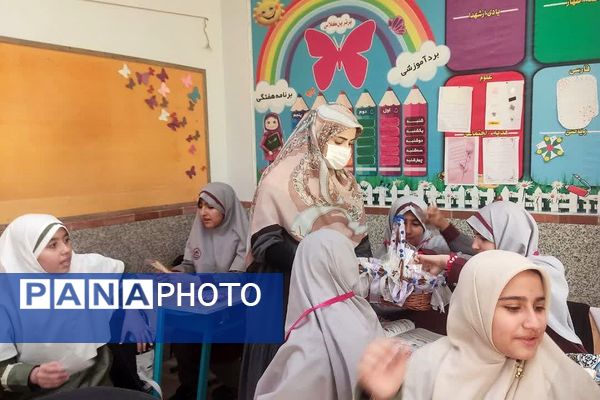 برگزاری جشن روز دانش‌آموز در مدارس ناحیه دو شهرری 