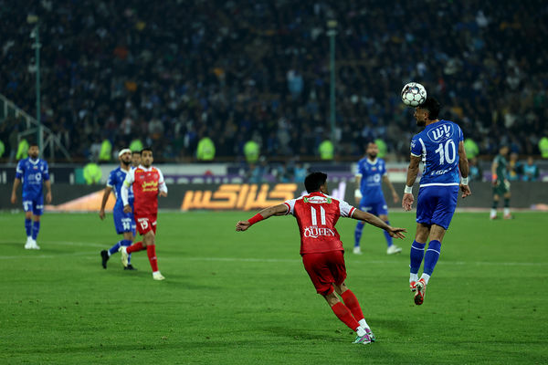 دیدار تیم‌های استقلال و پرسپولیس