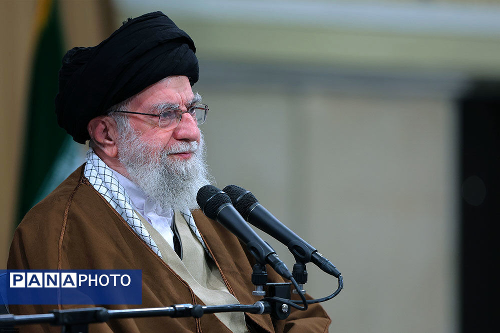 رژیم صهیونی زیر ضربات جمهوری اسلامی ایران تقریباً از پا درآمد و لِه شد