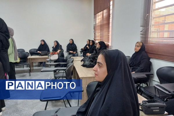 کارگاه آموزشی بازی هدفمند؛ ارتقای مهارت مربیان کودکستان‌های شهریار با ابزارهای نوین