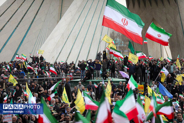 سخنرانی رئیس جمهور در جمع راهپیمایان ۲۲ بهمن