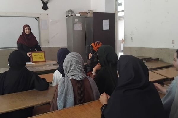 مشاوره تحصیلی و انتخاب رشته در مدرسه توللی امجد