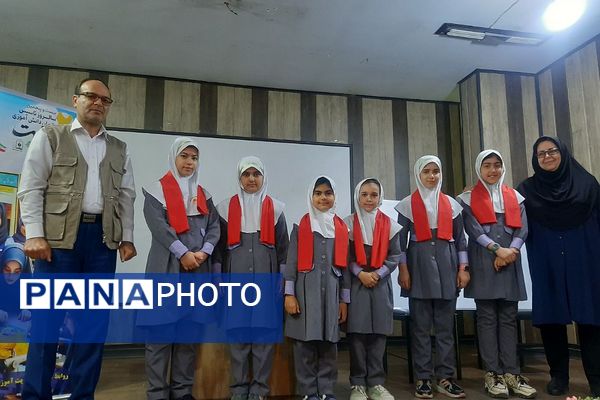 کارگاه توانمندسازی مربیان پیشتاز سازمان دانش‌آموزی در شهرستان‌قرچک
