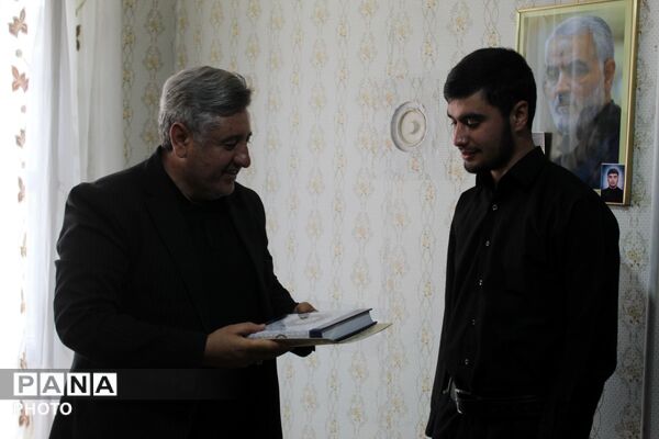 رونمایی از پوستر سومین جشنواره سراسری خوشنویسی «مشق عشق»