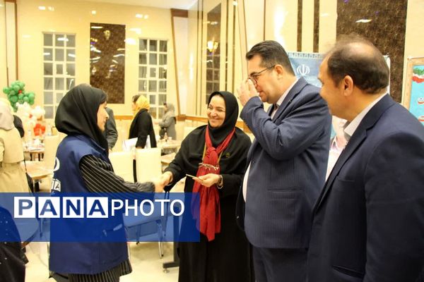  تکریم بازنشستگان در تالار مهستان شهرستان سملقان