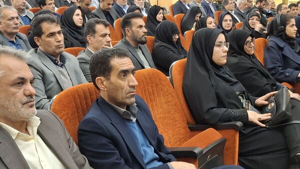نشست شورای اداری استان چهارمحال و بختیاری با حضور وزیر آموزش و پرورش 