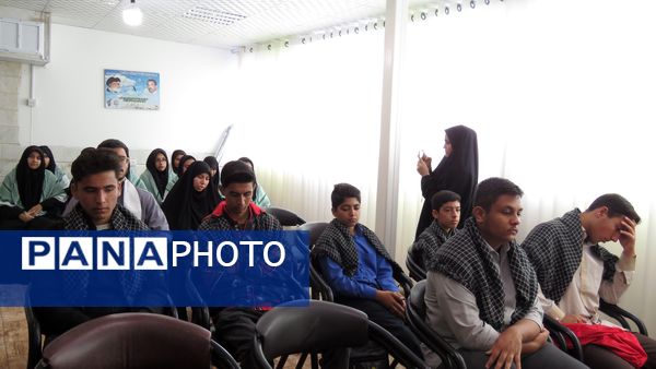 دیدار فرمانده واحدهای آموزشگاه‌های شهرستان خلیل‌آباد با امام جمعه