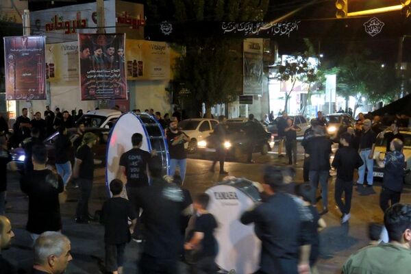 سوگواری عزاداران شهر قیامدشت در شب عاشورای حسینی