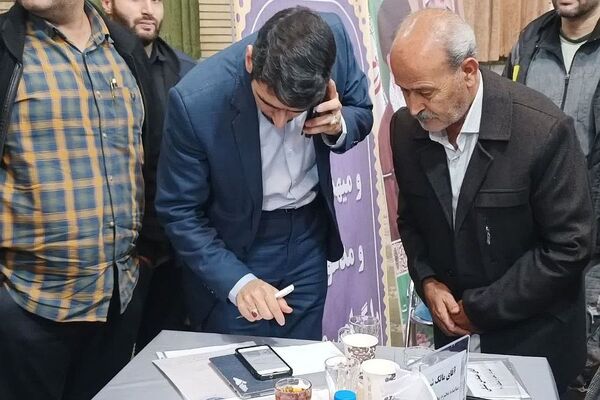 برپایی میزخدمت باحضور مسئولان و نمایندگان قوای مجریه و مقننه در بخش خاوران شهرستان ری