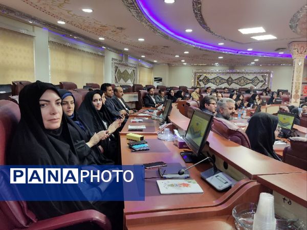 نشست تخصصی فصلی مشترک معاونت آموزش ابتدایی شهرستان‌های تهران