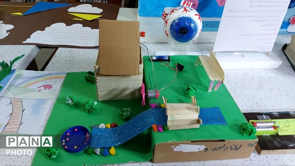 نمایشگاه جابربن‌ حیان در دبستان دخترانه فرهنگیان ۲ 