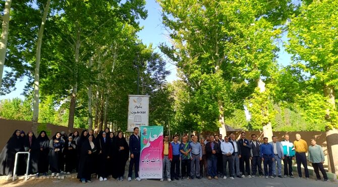پیاده روی خانوادگی فرهنگیان در راین