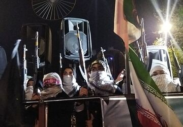 فرهنگیان نیشابور آمادگی خود را برای دفاع از وطن  اعلام کردند