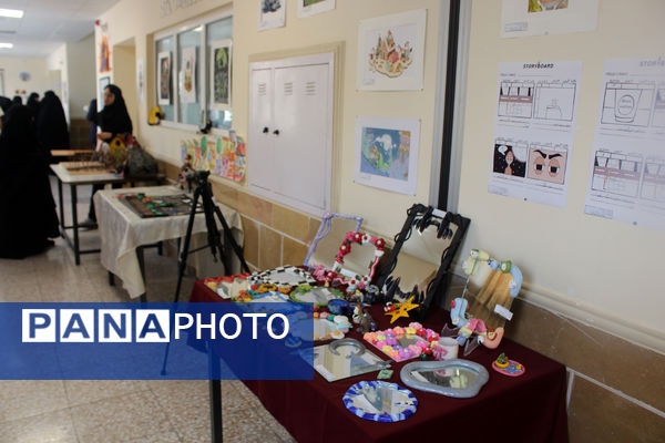 برپایی نمایشگاه هفته مشاغل در هنرستان شهید مهدی هندویان قم