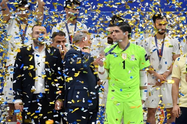 موفقیتم را مدیون معلمان ورزشم هستم/ فوتسال را از سالن المپیادهای دانش آموزی یاد گرفتم