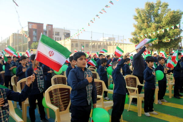 زنگ تربیت‌بدنی و ورزش در دبستان شهید باهنر پسرانه بوشهر 