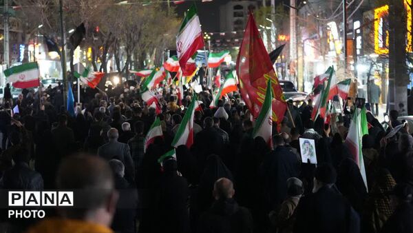 تجمع باشکوه مردم فردیس در یاد و خاطره رهبر شهید امام خامنه‌ای