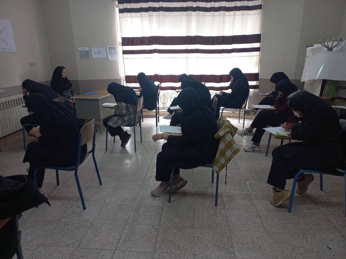 برگزاری موفق و منظم امتحانات نوبت اول دبیرستان شهیده مریم فرهانیان شهرستان چناران